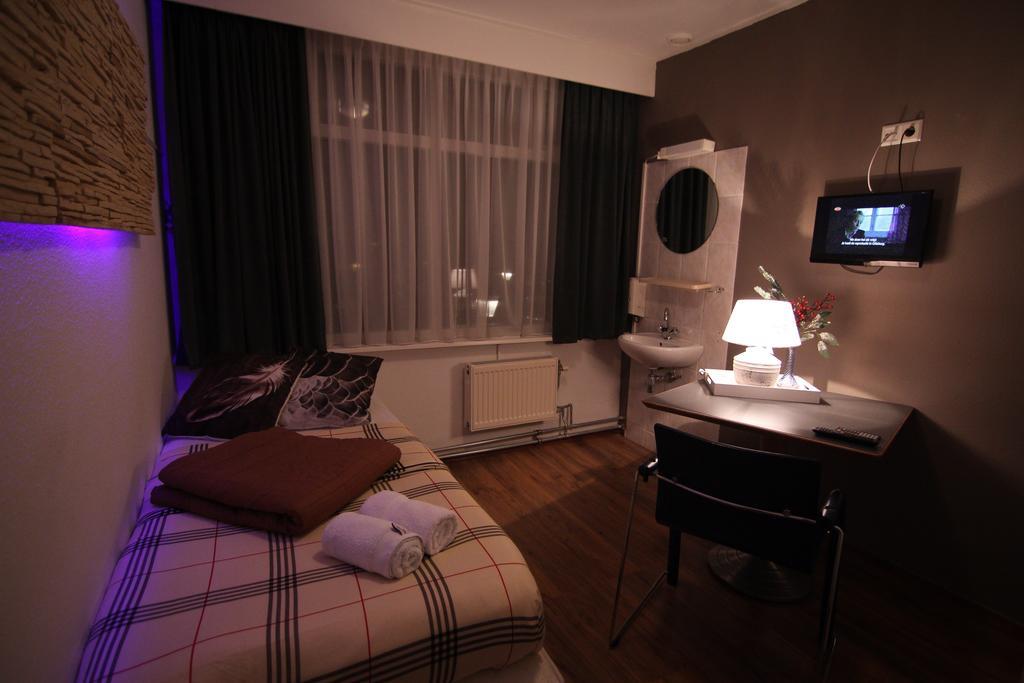 Auberge de jeunesse Het Wapen Van Pernis Extérieur photo