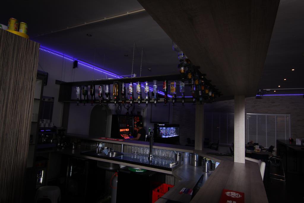 Auberge de jeunesse Het Wapen Van Pernis Extérieur photo