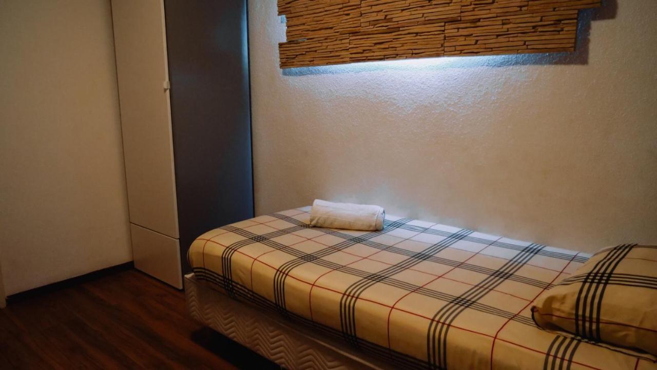 Auberge de jeunesse Het Wapen Van Pernis Extérieur photo