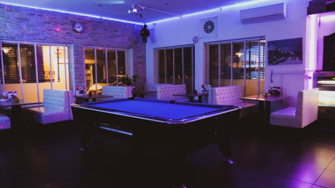Auberge de jeunesse Het Wapen Van Pernis Extérieur photo