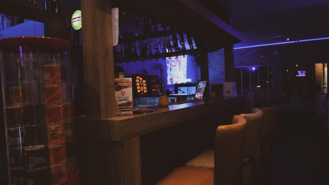 Auberge de jeunesse Het Wapen Van Pernis Extérieur photo