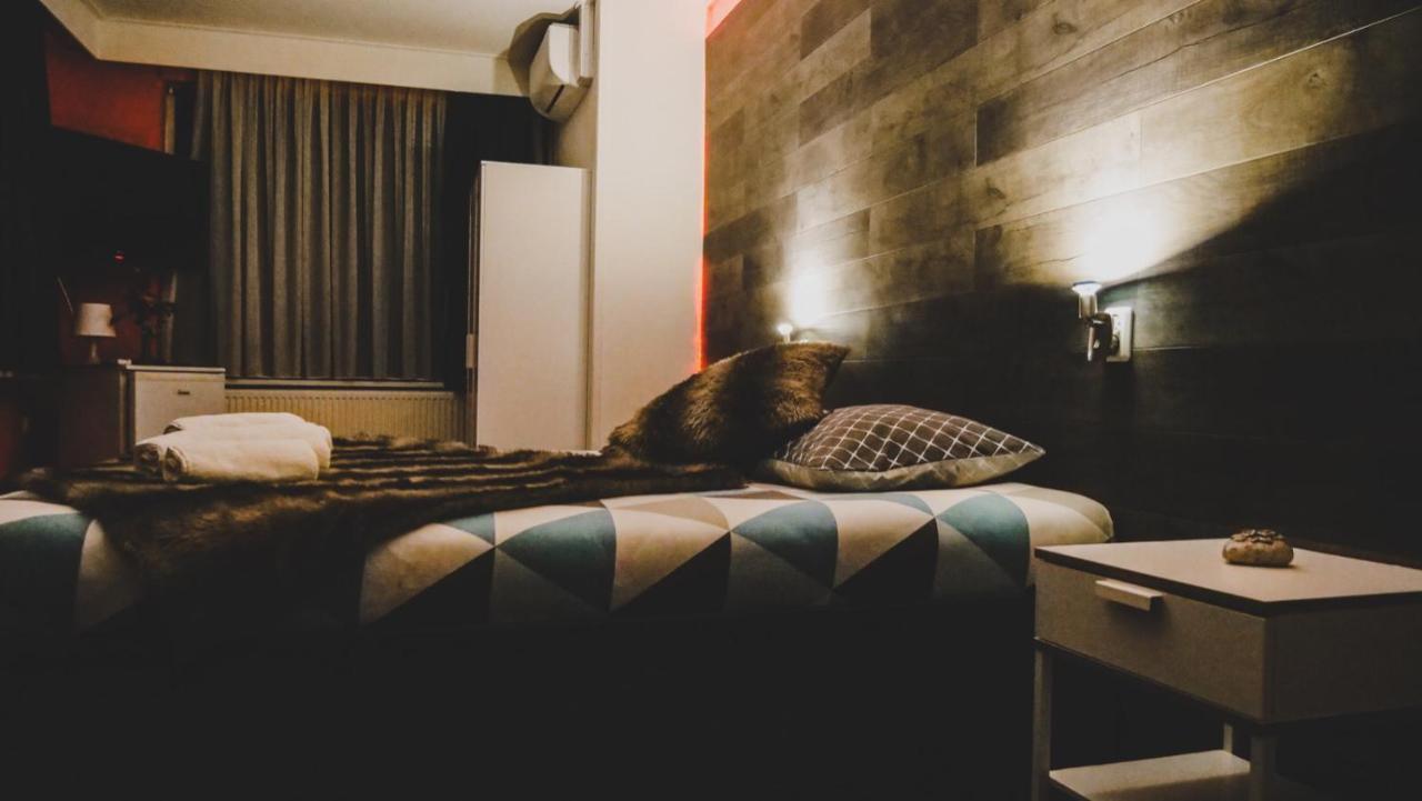 Auberge de jeunesse Het Wapen Van Pernis Extérieur photo