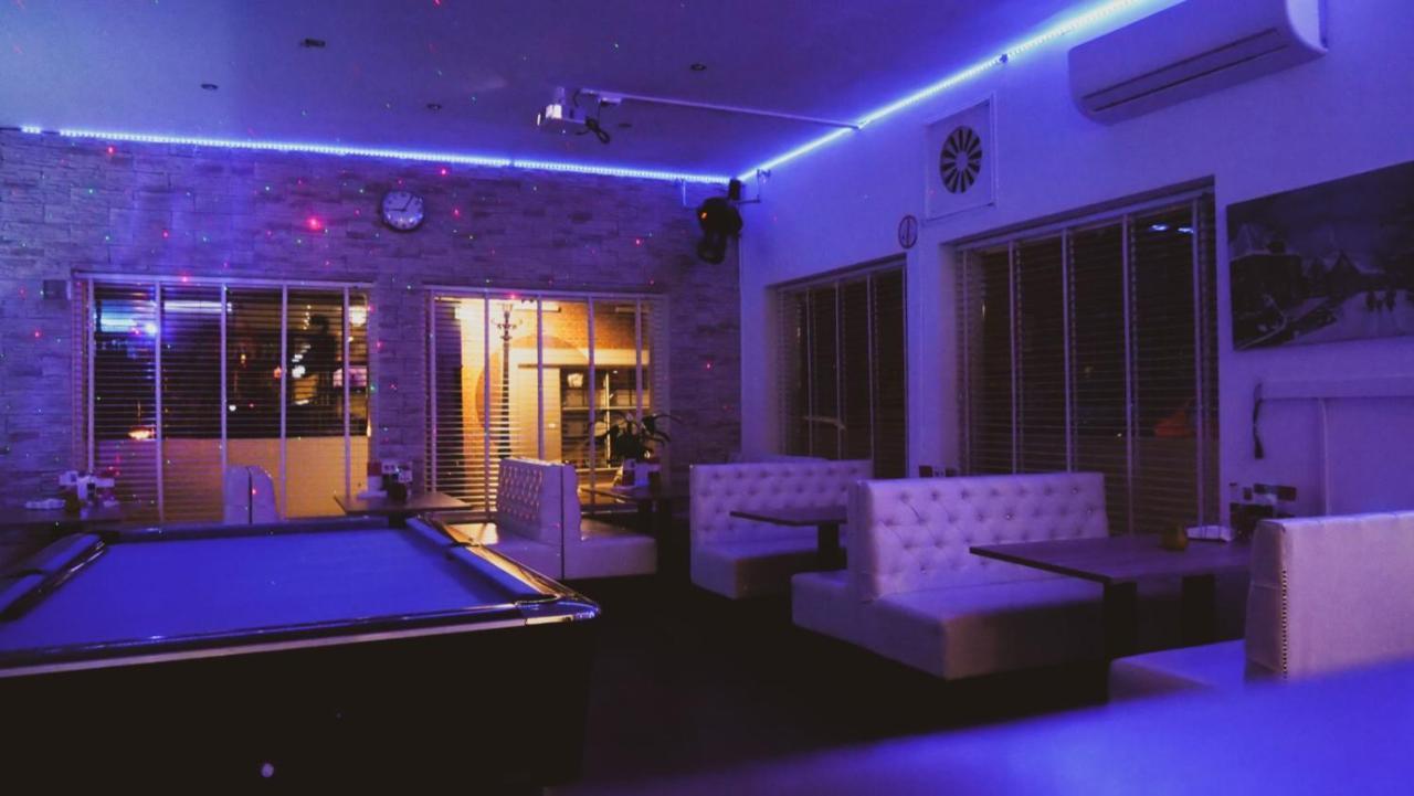 Auberge de jeunesse Het Wapen Van Pernis Extérieur photo